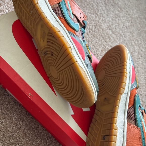 Nike Dunks - Picture 6 of 6